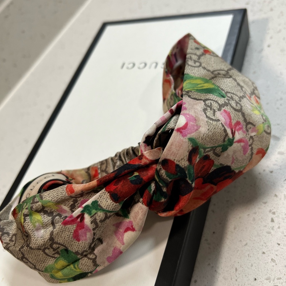 Gucci headband